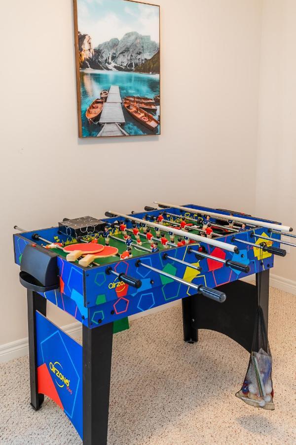 Globalstay Modern Townhomes In Lakeshore Steps To The Beach Хамилтън Екстериор снимка