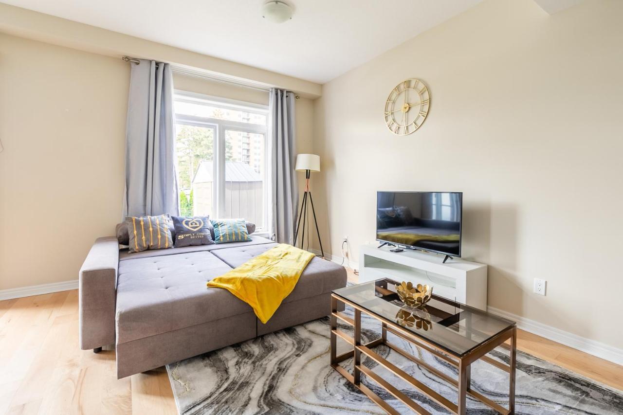Globalstay Modern Townhomes In Lakeshore Steps To The Beach Хамилтън Екстериор снимка